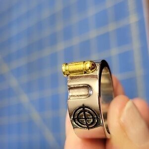 Chamber with Gold Tone Shell 1/4" Wide Silver Tone Ring Size 10.5